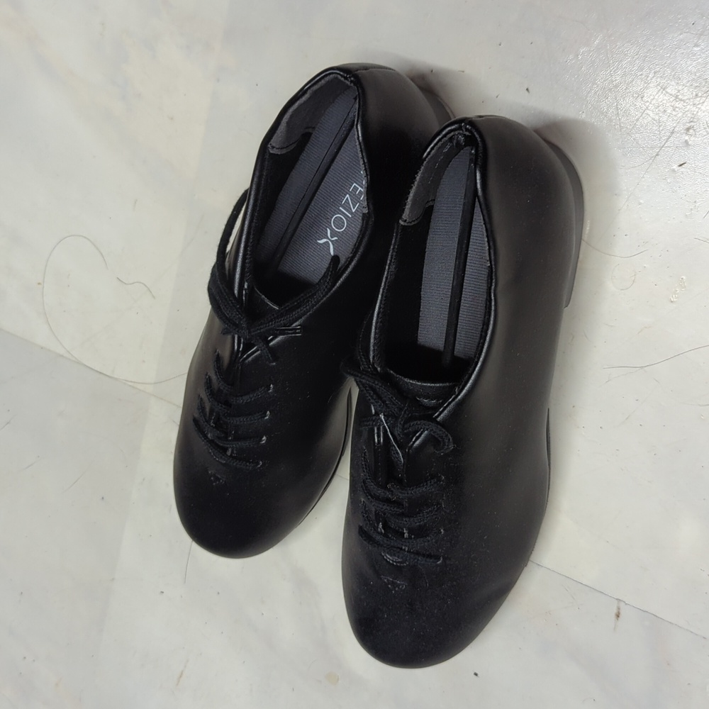 Capezio tap shoes kid size 3